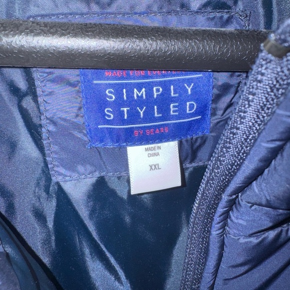 Simply Styled Puffer Vest - Picture 2 of 3